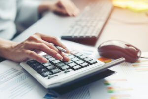 acountant - Best Contractor Estimating & Invoicing Software - Hearth