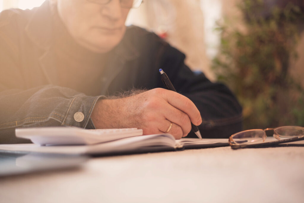 writing - Best Contractor Estimating & Invoicing Software - Hearth